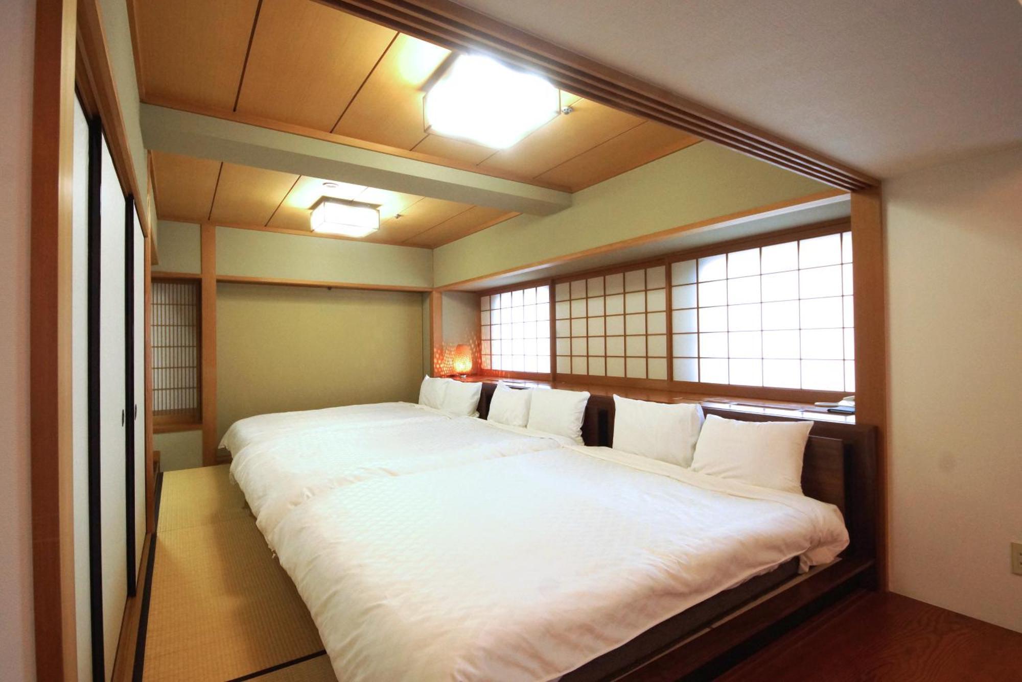 Hotel Plaza Ōsaka